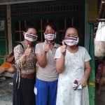 Saat Pandemi Covid-19, DP3KB Provinsi Bagikan Masker ke Warga Wlahar